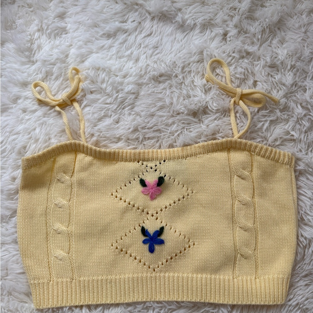 Yellow Cider knit top with flower details. Never worn and has tags!!!